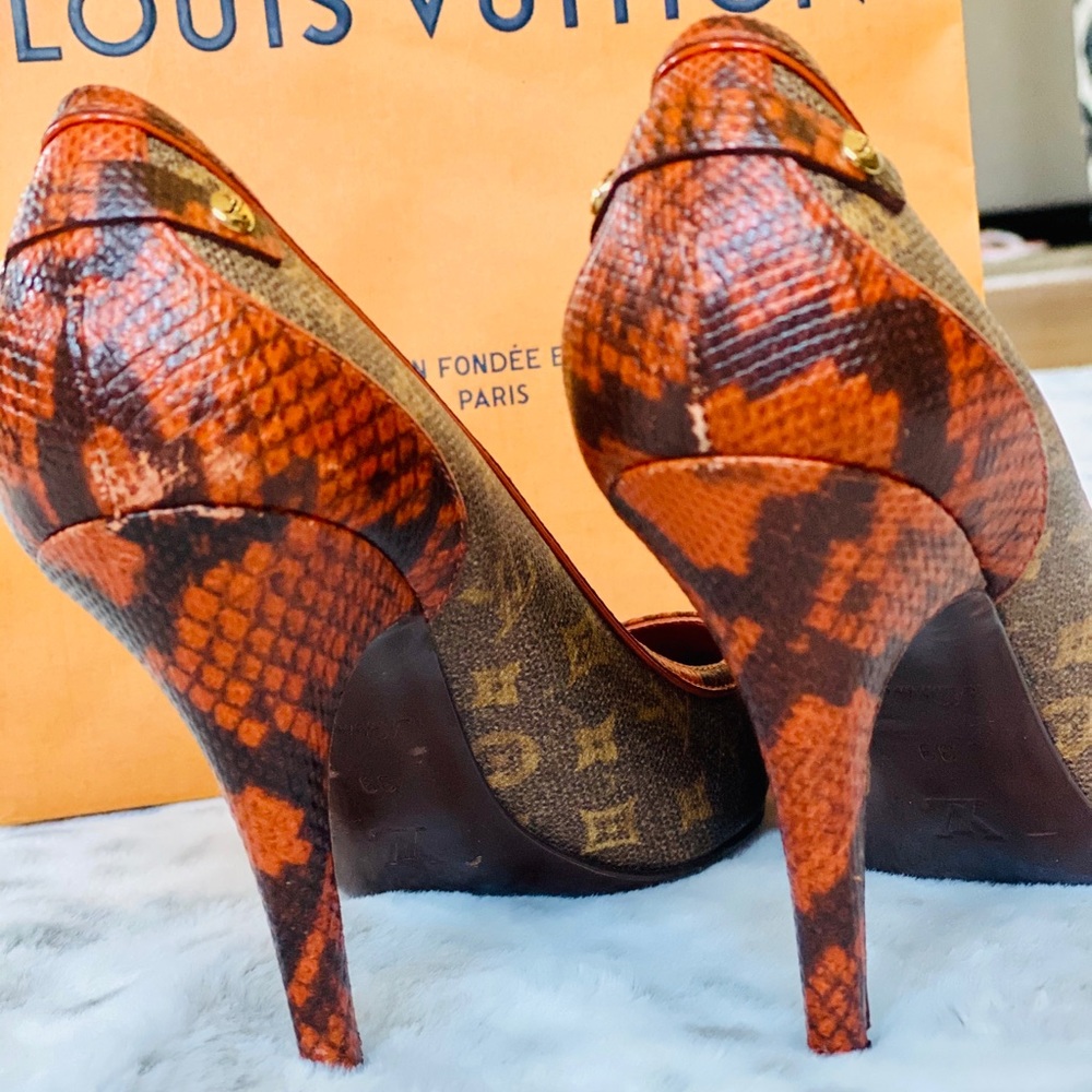 Authentic Louis Vuitton Shoes - Picture 5 of 8